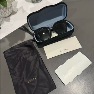 Gucci Black Oversized Square Sunglasses with Soft Pouch